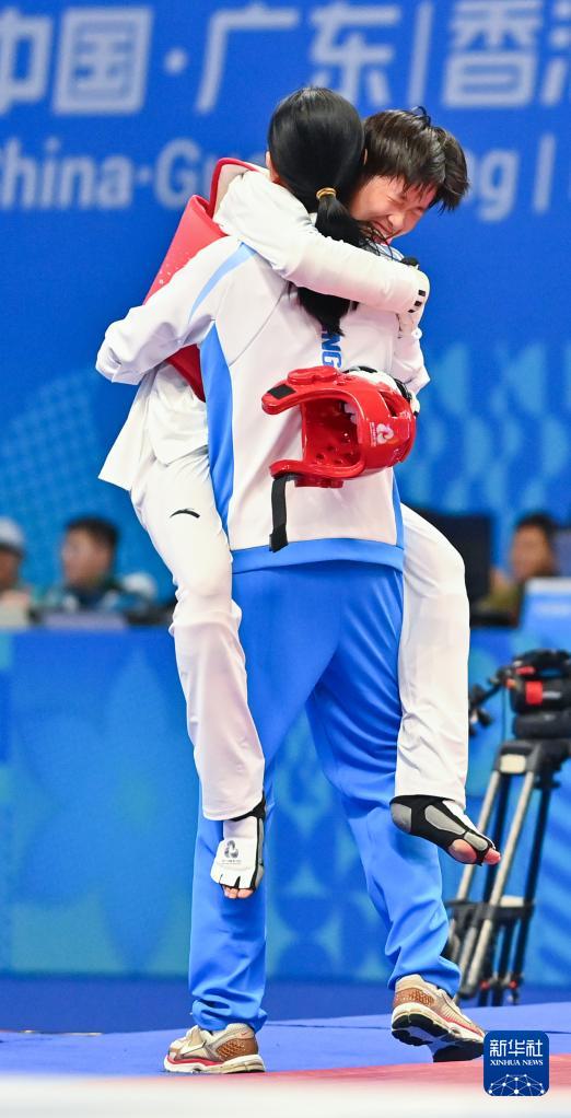 战胜山东队, 新华社记者