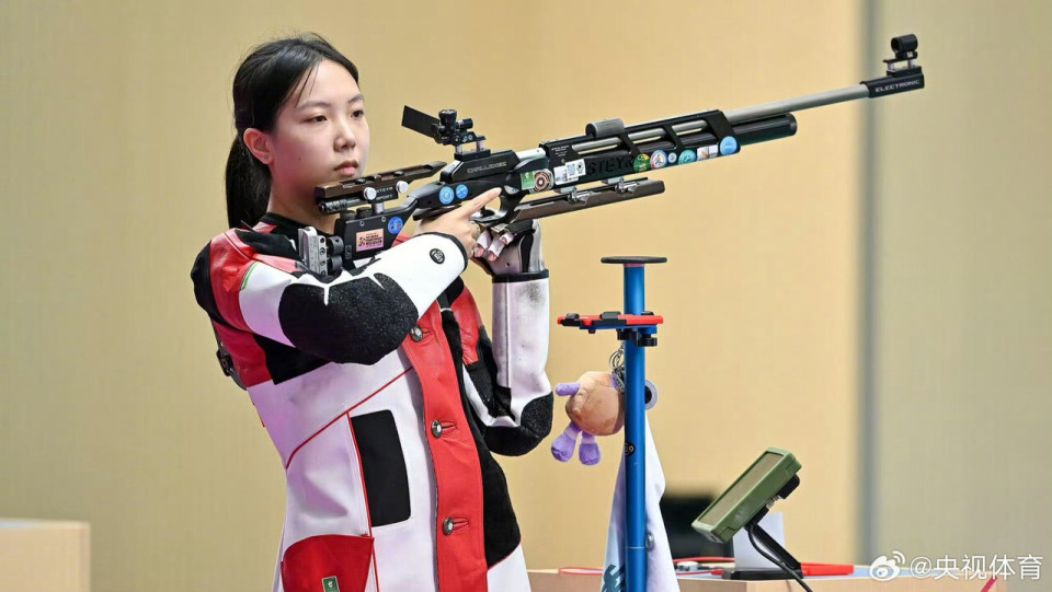 的角逐, 赛中, 第二位 的角逐, 赛中, 第二位